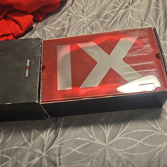 JORDAN RETRO 11 - Picture 5 of 6